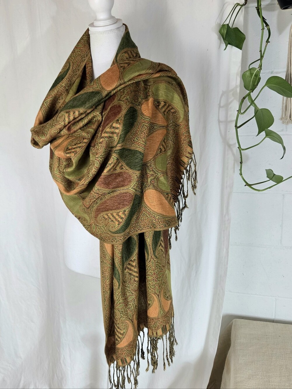 Pashmina cashmere wool and silk paisley print fringe scarf wrap sz 28x72